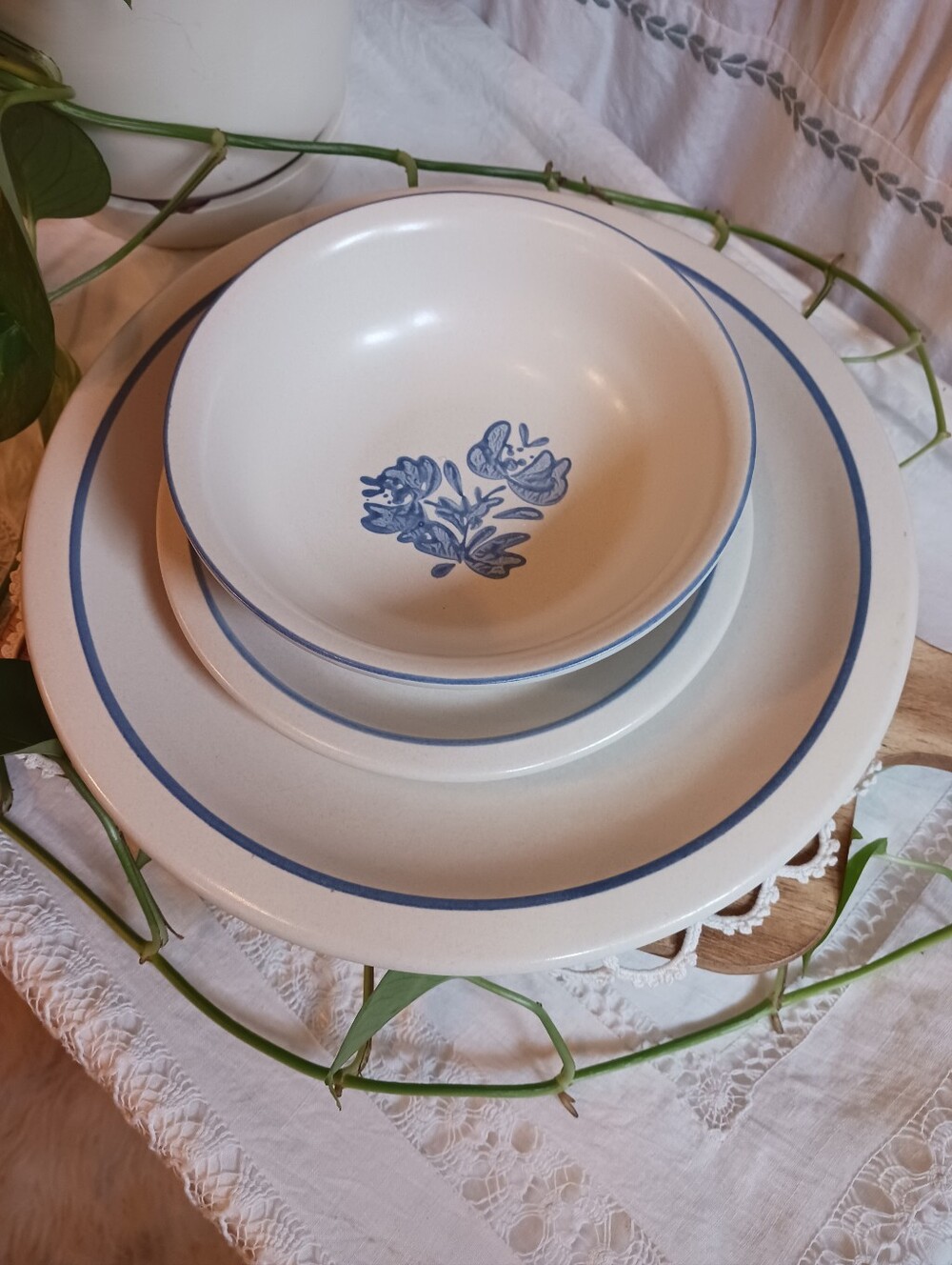 Pfaltzgraff 3 Piece Place Setting Vintage Yorktowne Design Stoneware Cabincore